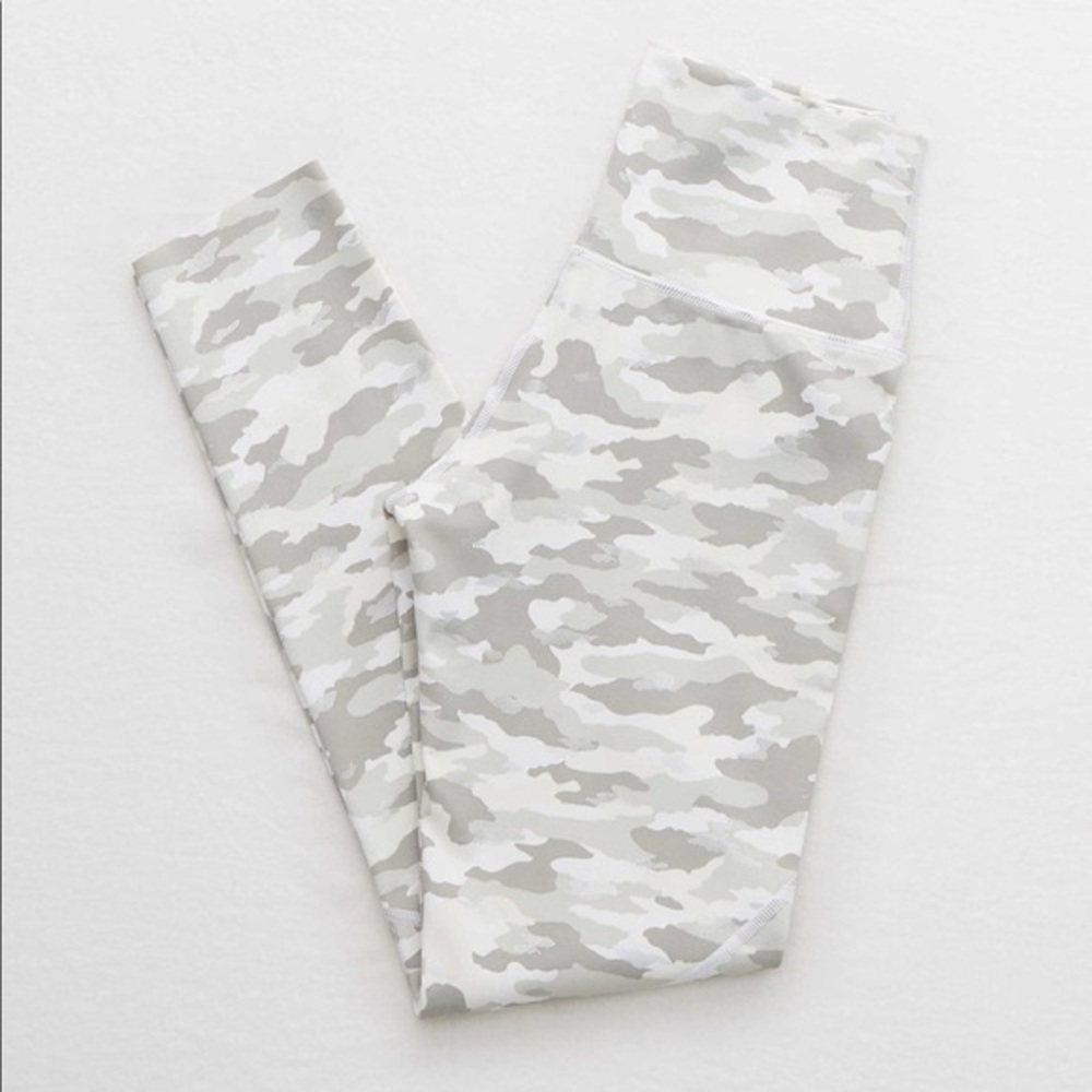 Aerie MOVE 7 8 high rise camo leggings
